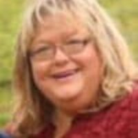 Lisa Edwards