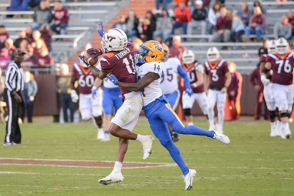 Pickett leads Pitt to 28-7 victory over Virginia Tech 1 DN1 4241