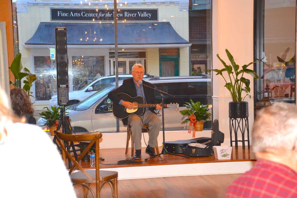 11 12 first fridays Jim Lloyyd at Max on Main scaled