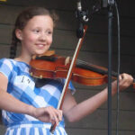 Oakes Wins Fiddling Contest