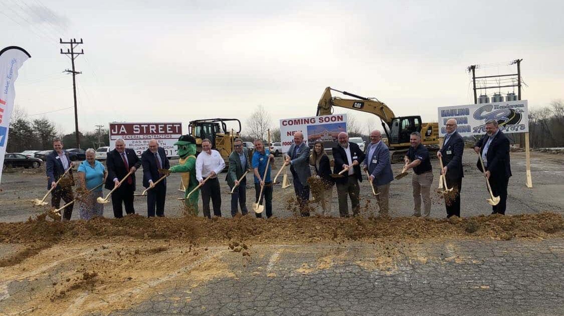 4 7 Food City groundbreaking 1 e1680881724579