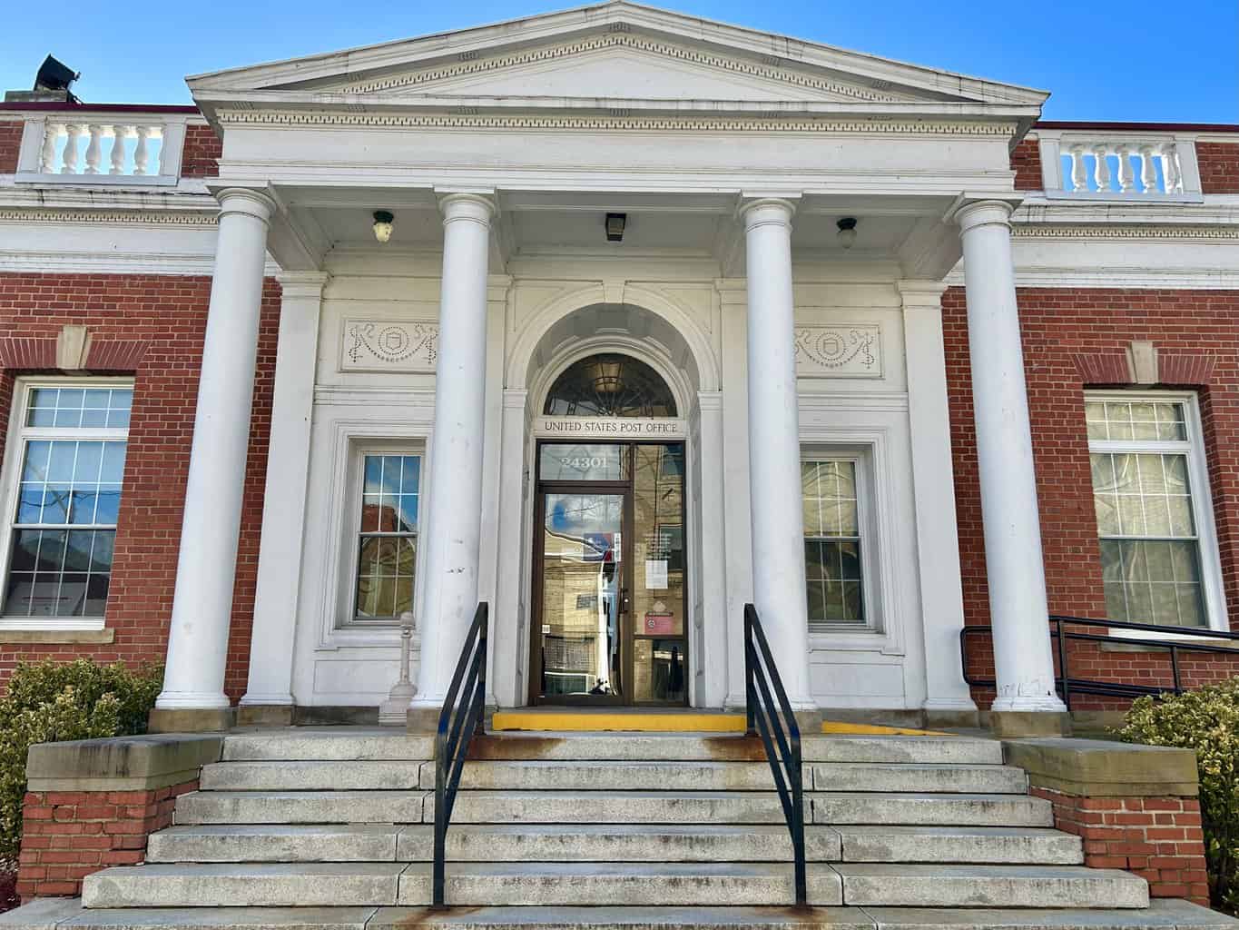 Post Office Lobby Hours Changed