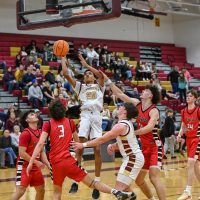 Fourth quarter shooting woes defeat Cougars  Fourth quarter shooting woes defeat Cougars