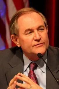 Gilmore lauds Youngkin’s effort to phase out car tax