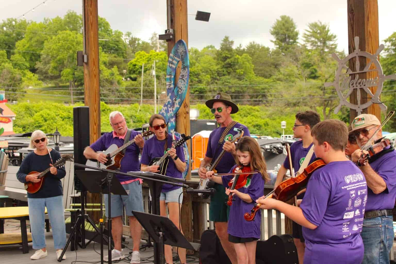 6 20 gusto GRAPeJAM Band scaled