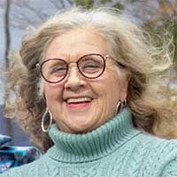 Elizabeth “Lynn” McPeak