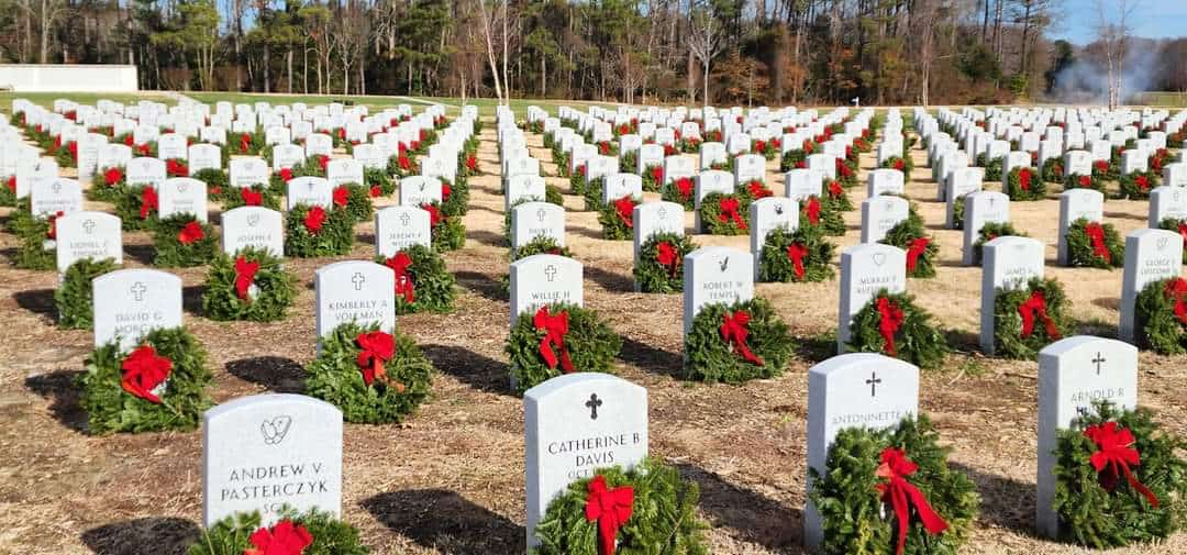 11 28 Virginia Veterans Cemeteries Wreaths