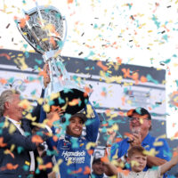 Kyle Larson takes Cup title as Ryan Blaney wins shocker in Sonoran Desert