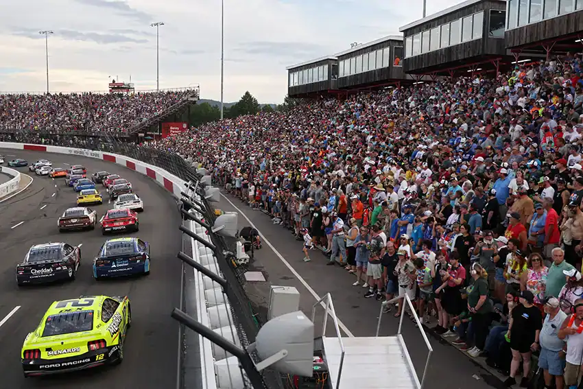 Joey Logano dominates return to points racing at North Wilkesboro 1 nascar cup 450